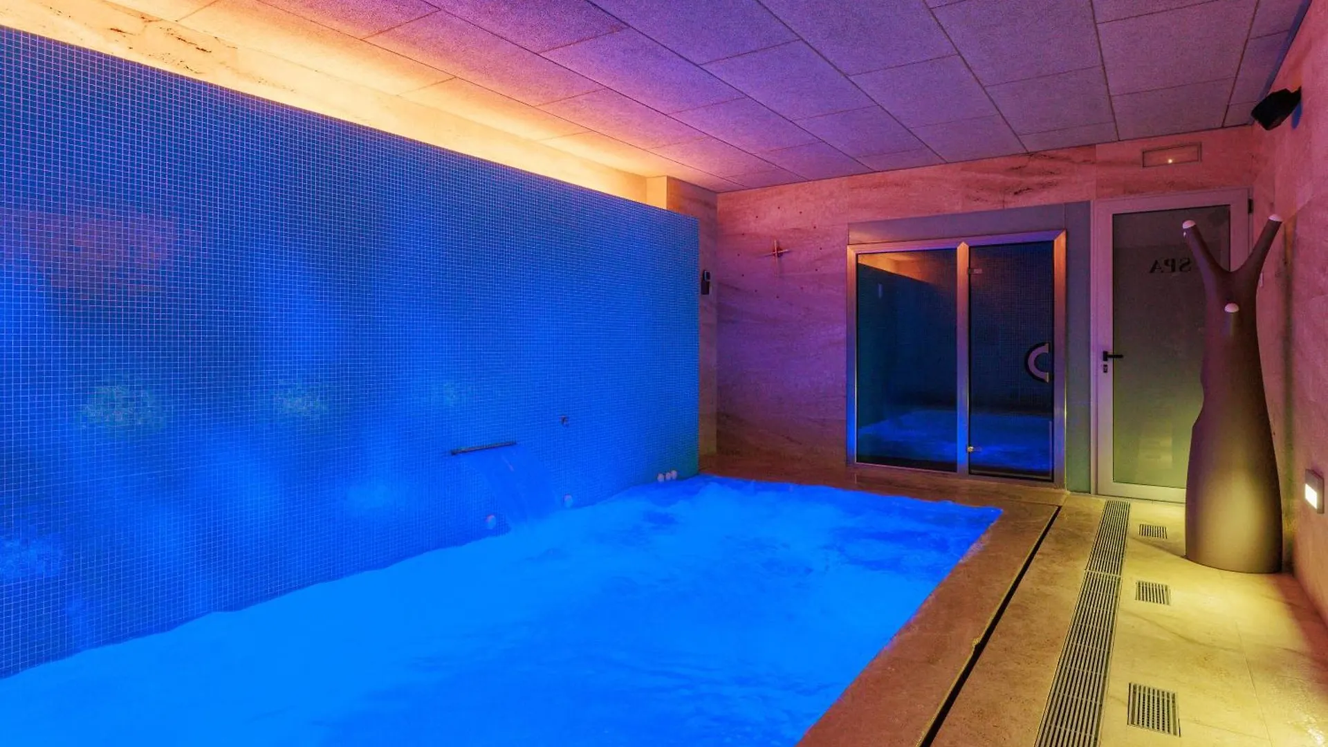 Villa Infinity Barcelona Alella Španělsko